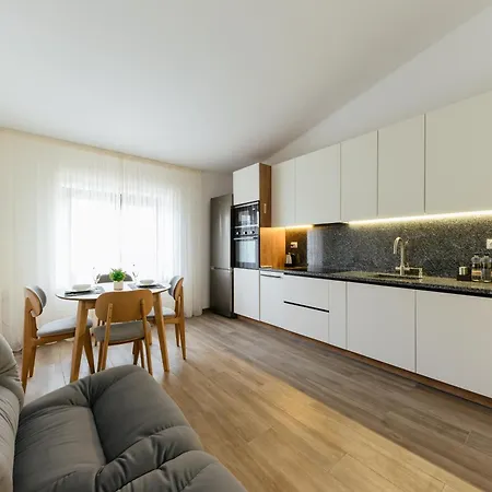 Luxury Apartments Uzhorod Exterior photo