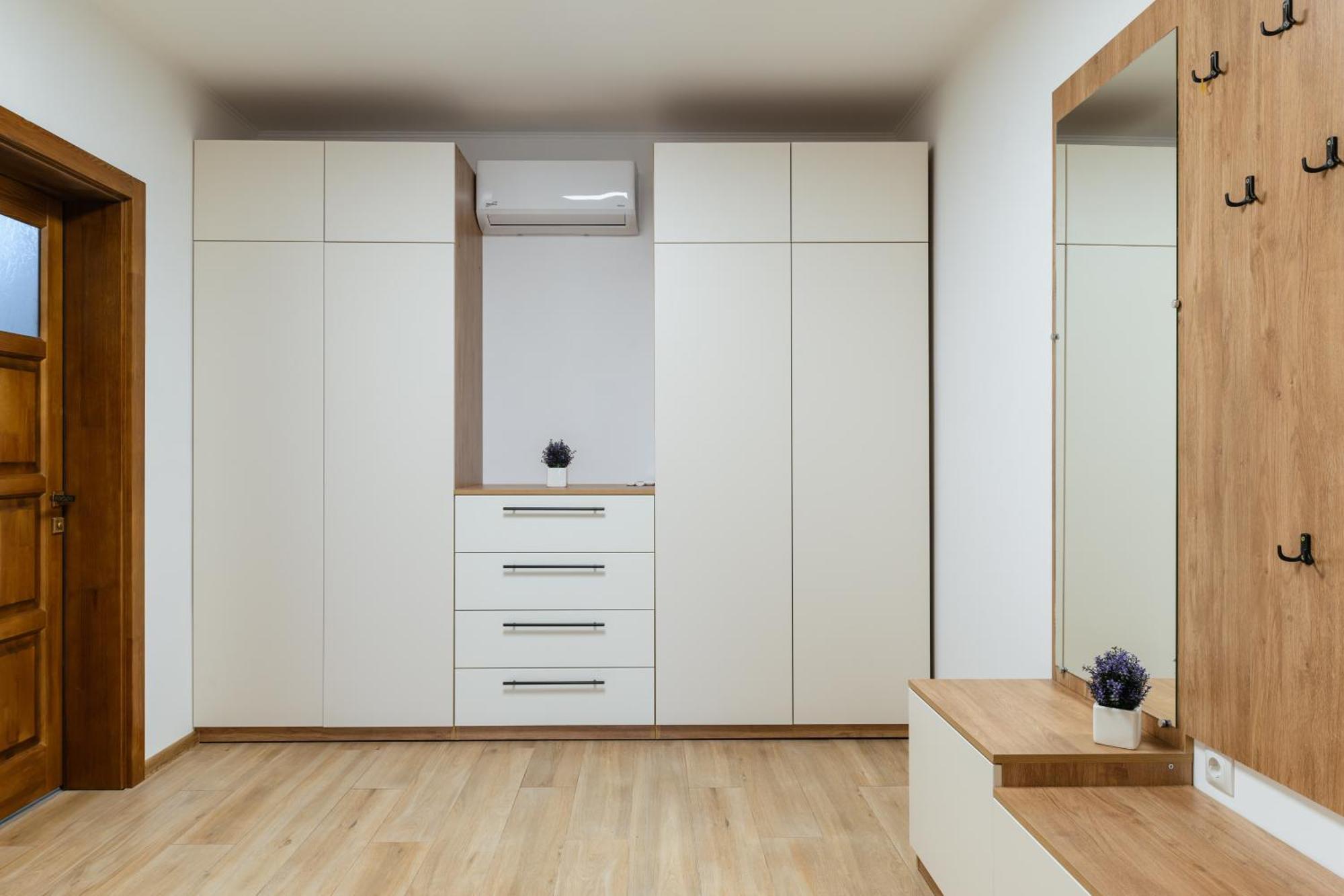 Luxury Apartment *